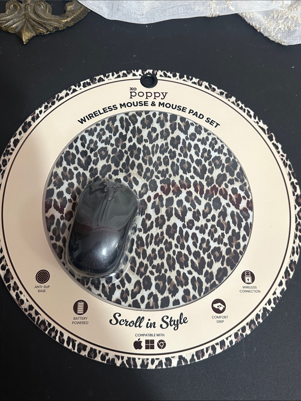 Xo poppy animal print wireless mouse and mouse pad set